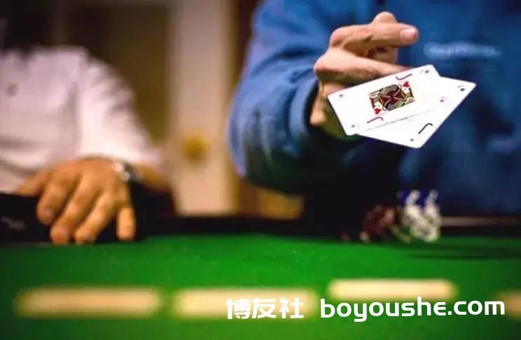 玩德州扑克的错误行为有哪些?来看看这个排行榜
玩德州扑克的错误行为有哪些?来看看这个排行榜