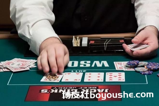 德州扑克玩家常有的错误想法
德州扑克玩家常有的错误想法