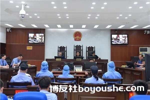 马山法院对为境外提供赌博协助的5人做出一审判决!
马山法院对为境外提供赌博协助的5人做出一审判决!