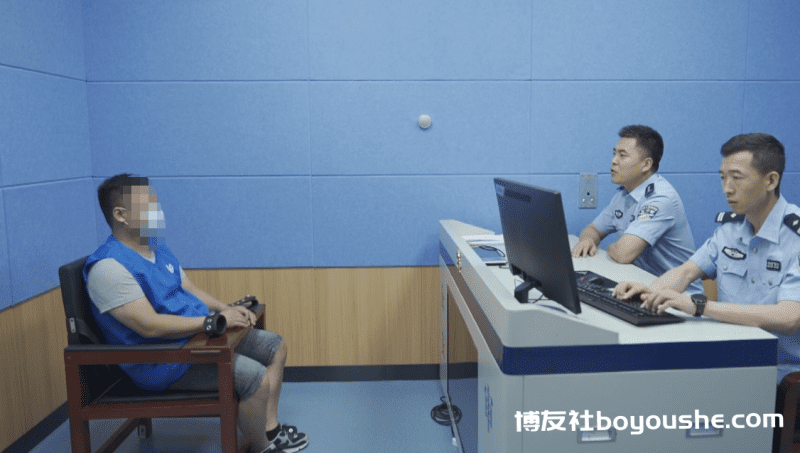 打击跨境网络赌博:民警横跨九省 围剿跨境赌博团伙
打击跨境网络赌博:民警横跨九省 围剿跨境赌博团伙