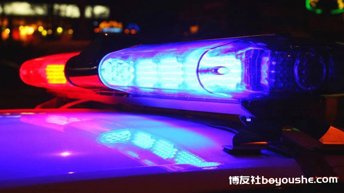 警方:一名男子从赌场停车场坠落身亡
警方:一名男子从赌场停车场坠落身亡