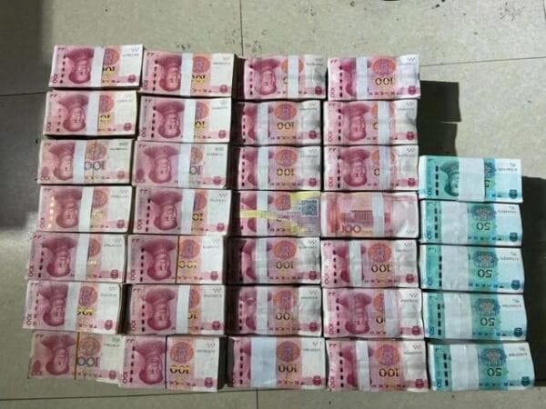 湖南一男子网络赌博输钱,自己坐庄获利近百万!
湖南一男子网络赌博输钱,自己坐庄获利近百万!