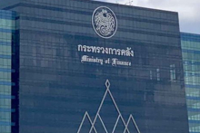 泰国总理佩通坦成功化解不信任危机，《娱乐综合体法案》提上议程